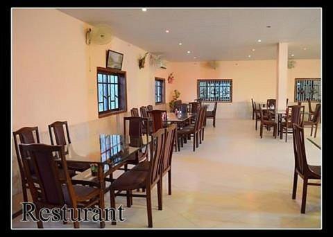 Palm Valley Hotel Sukkur Dış mekan fotoğraf