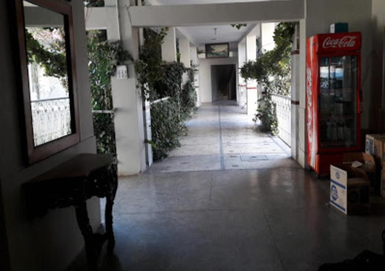 Palm Valley Hotel Sukkur Dış mekan fotoğraf