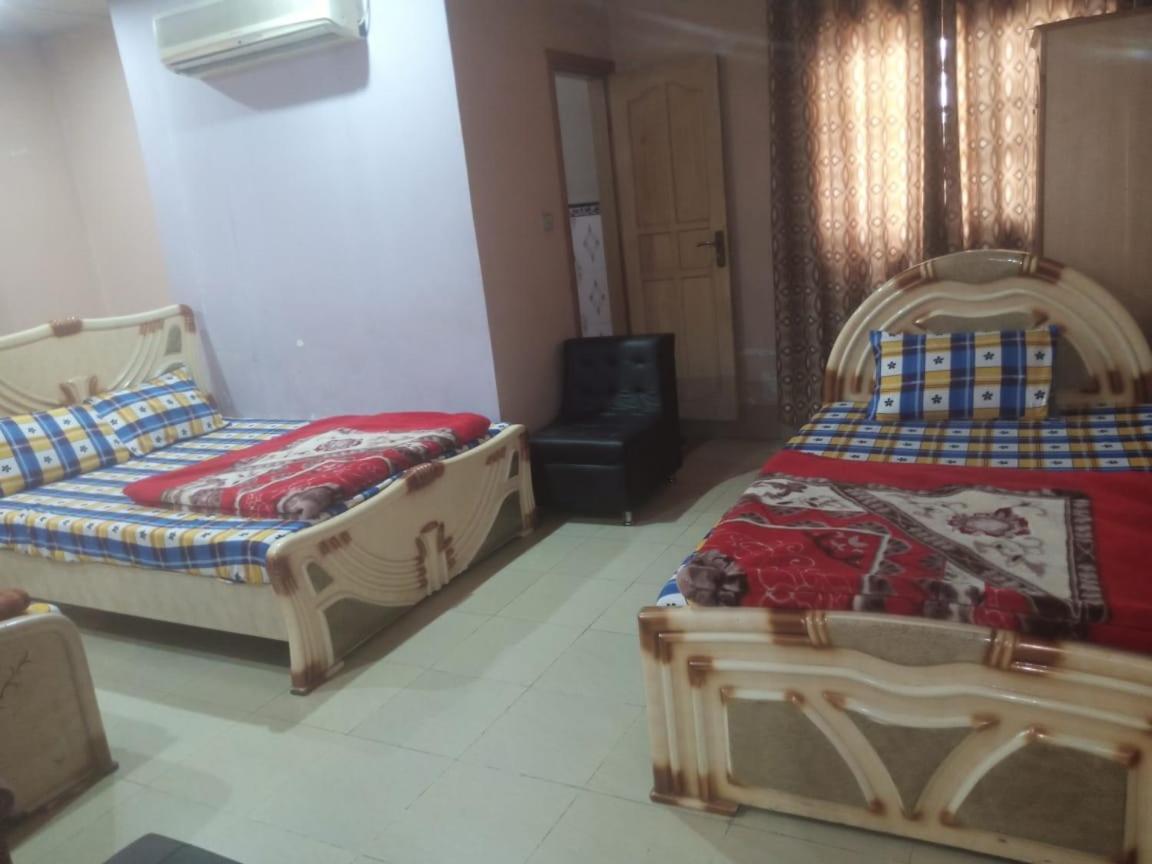 Palm Valley Hotel Sukkur Dış mekan fotoğraf